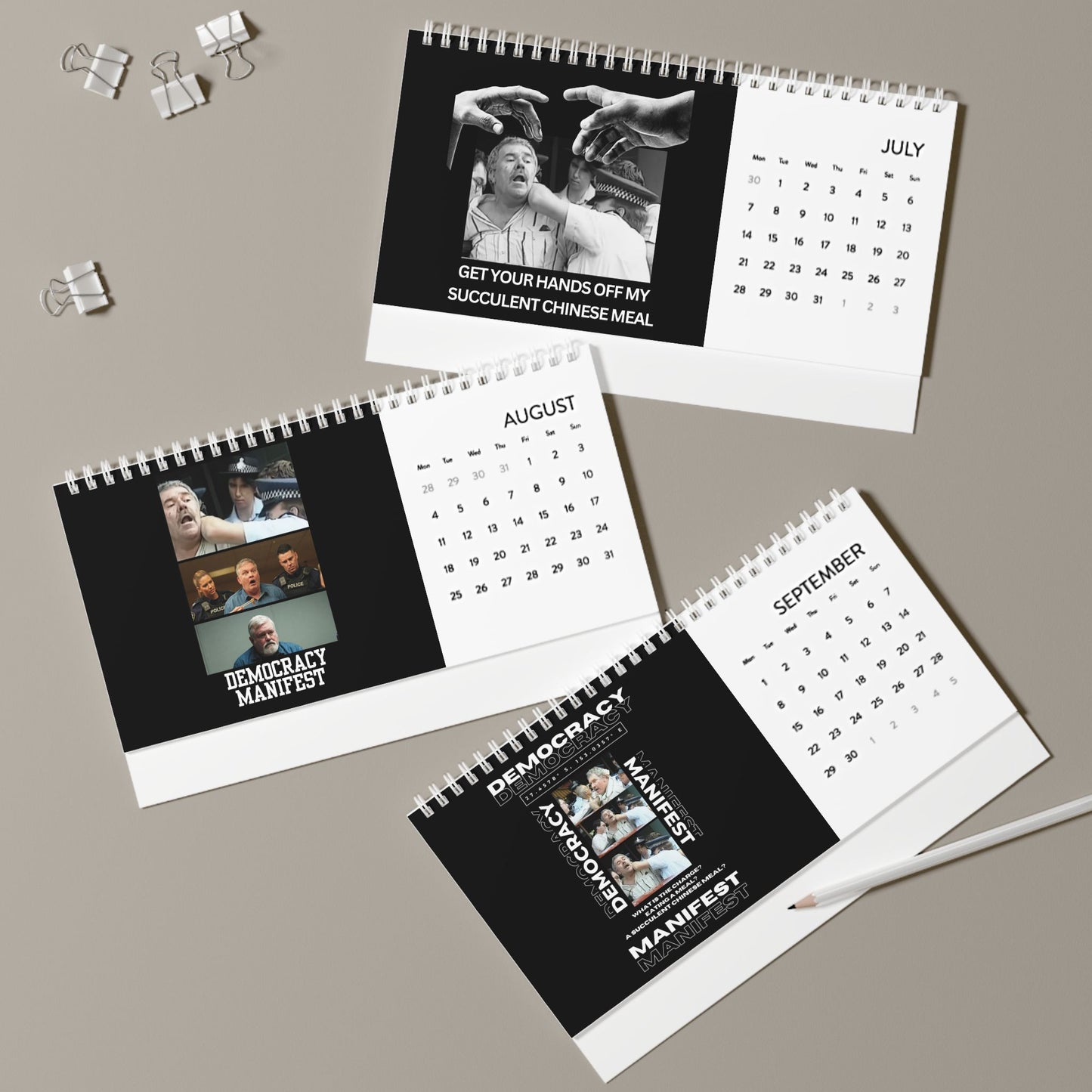 2025 Desk Calendar | Version Bravo